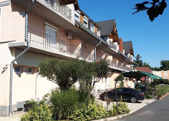 Sarvar Hotel | Wolf Hotel