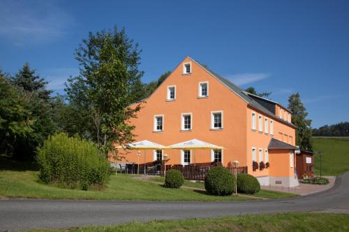 Dorfchemnitz Hotel | Wolfsgrunder Festhof