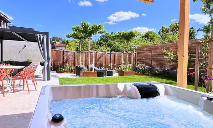 Markt Erlbach Apartment | WolkenGarten - Your luxury moment with private sauna and whirlpool