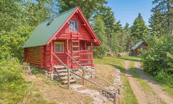 Isabella House | Wolverine Cabin - Wonderful Rustic Retreat