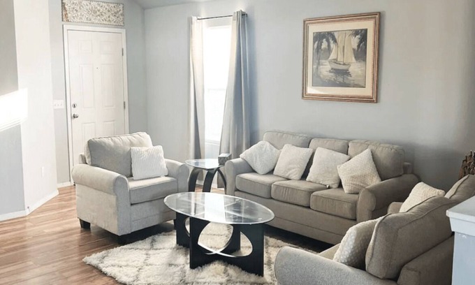 Oklahoma City House | Wondeful Wilshire with King bed