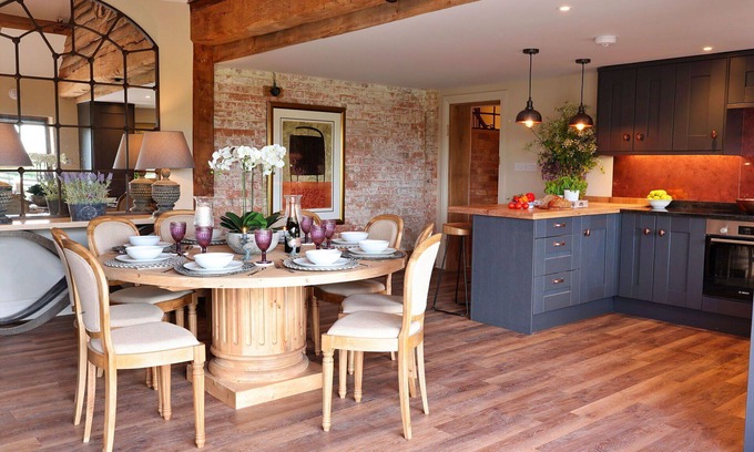 Quedgeley House | Wonderful villa for 6 people with WIFI, terrace, pets allowed and parking