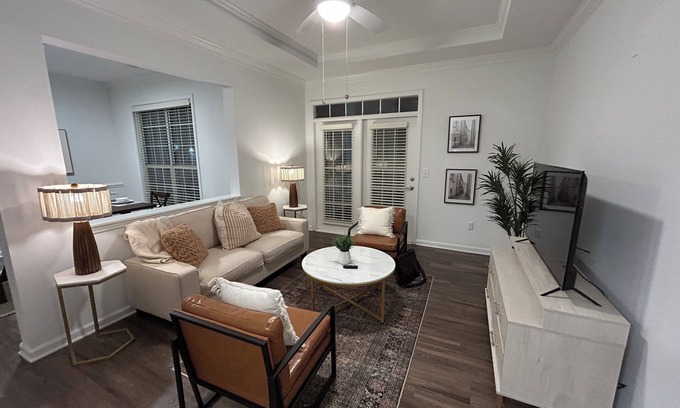 Alpharetta Apartment | Wonderful 2-Bedroom 2-Bath apartment with Attached Garage in Alpharetta