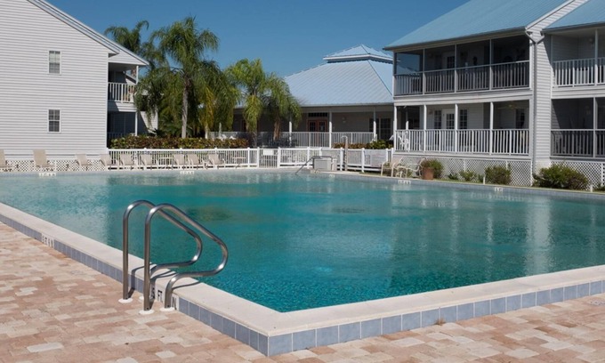 Port Charlotte Condo | Wonderful Condo on the Myakka river, close to beaches. Recently remodeled.