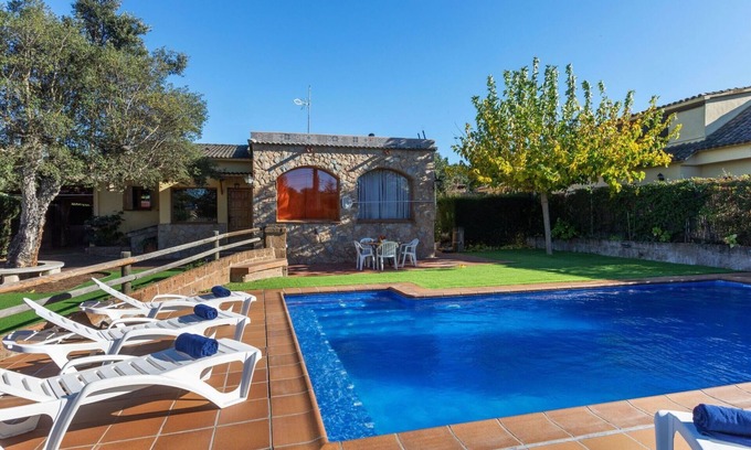 Caldes de Malavella House | Wonderful private villa for 8 people with WIFI, private pool, TV and parking
