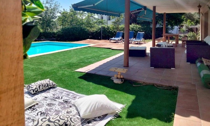 Caldes de Malavella House | Wonderful private villa for 6 guests with WIFI, private pool, TV, terrace and parking