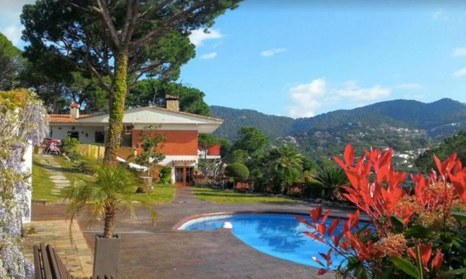 Cabrils Villa | Wonderful house in the mountains with sea views
