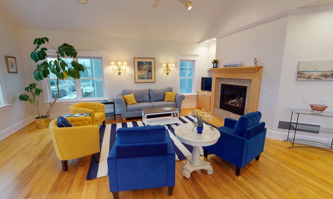 Harbor Springs Condo | Wonderful Main Street Location, next to the HS Historical Society!