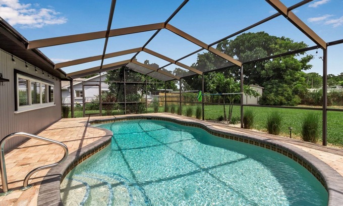 South Bradenton House | Wonderful Pool Home! 3BR/2BA Updated!