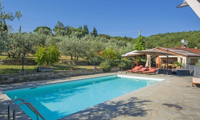 Pieve a Presciano Villa | Wonderful private villa with private pool, WIFI, TV, patio, pets allowed, panoramic view and par.