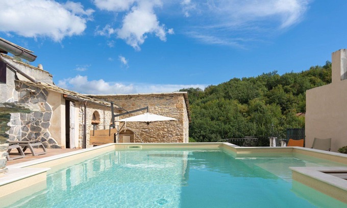 Prela House | Wonderful private villa with private pool, WIFI, TV, terrace, pets allowed, panoramic view, parking