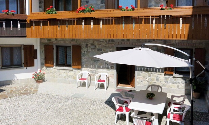 San Leonardo House | Wonderful private villa for 8 guests with WIFI, TV, patio and parking