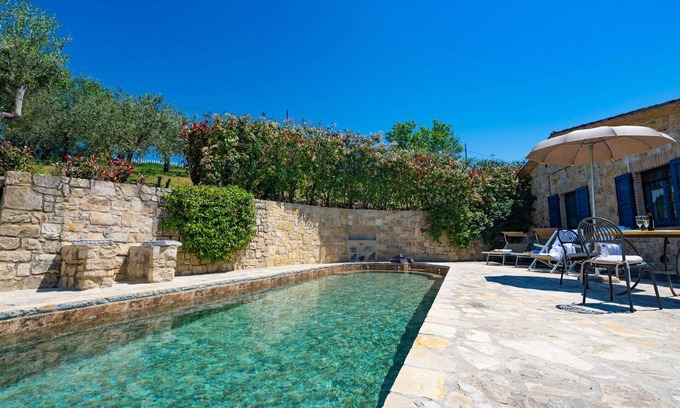 Collazzone Villa | Wonderful private villa for 6 guests with private pool, A/C, hot tub, WIFI, TV, terrace and park.
