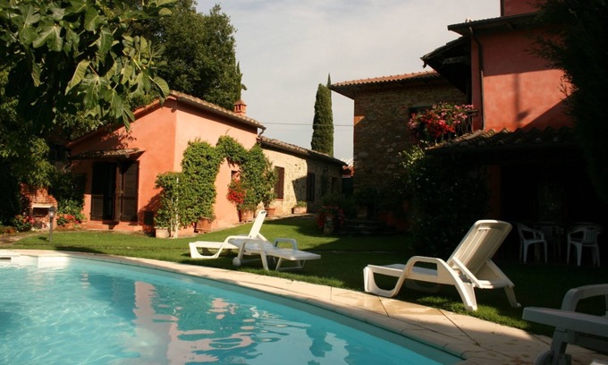 Lucignano Villa | Wonderful private villa for 12 people with WIFI, private pool, TV and parking