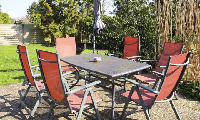 Jevenstedt House | Wonderful private villa for 8 guests with WIFI, TV, terrace, pets allowed and parking
