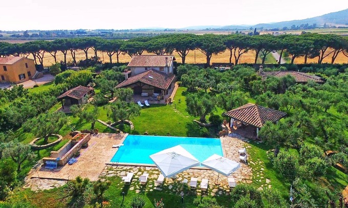 Capalbio Villa | Wonderful private villa with private pool, hot tub, A/C, WIFI, TV, patio, panoramic view and par...
