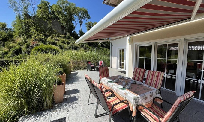 Schorndorf House | Wonderful private villa for 8 people with WIFI, TV and patio