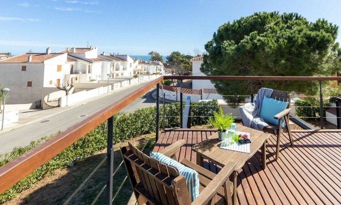 L'Ampolla House | Wonderful private villa for 10 people with private pool, WIFI, TV, terrace and pets allowed