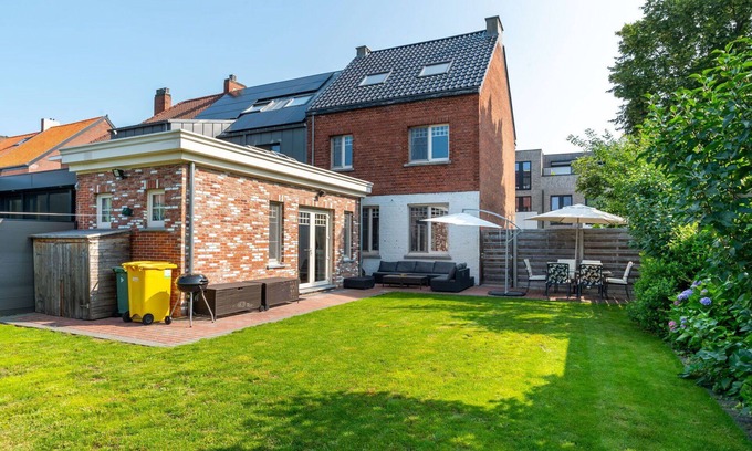 Mol Villa | Wonderful private villa for 6 people with WIFI, TV, terrace and parking