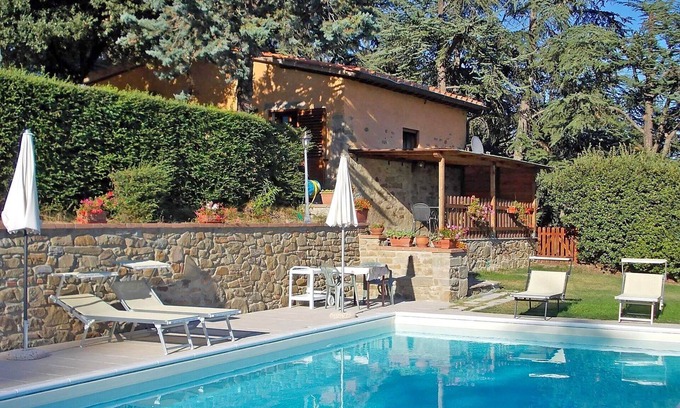 Cortona House | Wonderful private villa for 4 people with WIFI, pool, TV, terrace, pets allowed and panoramic view