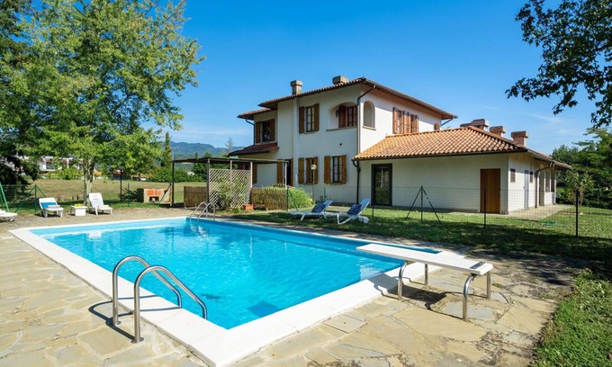 Vicchio Villa | Wonderful private villa for 8 people with WIFI, private pool, TV, patio, panoramic view and park.