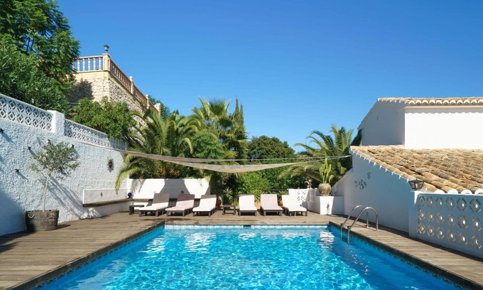 Arnella House | Wonderful private villa with private pool, WIFI, TV, patio, pets allowed, panoramic view and par...