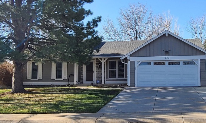 Louisville House | WONDERFUL RANCH-Louisville-gas F.P. on back patio/H.S. Int-GAS F/P Living Room.