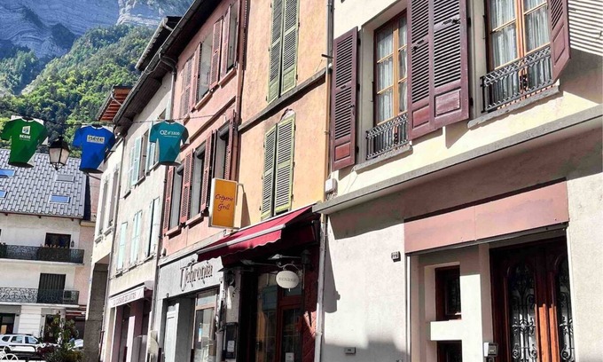 Le Bourg-d'Oisans House | WONDERFUL SPACIOUS TOWN HOUSE - SLEEPS 10