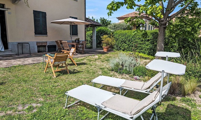 Montegrosso dʼAsti House | Wonderful villa for 4 people with WIFI, terrace and parking