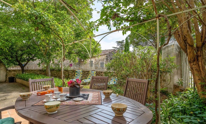 Saint-Dezery House | Wonderful villa for 6 people with WIFI, TV, terrace and pets allowed