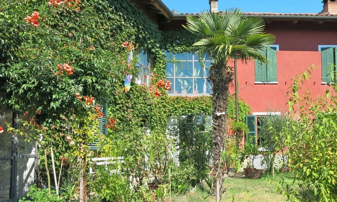 Asti House | Wonderful villa for 2 guests with WIFI, A/C, TV, terrace and parking