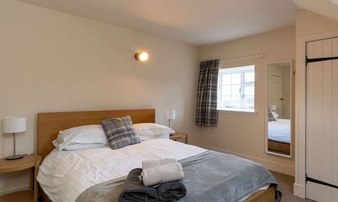 Alvie House | Wonderful villa for 4 people with WIFI, TV, patio, pets allowed and parking