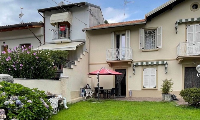 Mergozzo House | Wonderful villa for 4 guests with WIFI, TV, balcony, pets allowed and parking