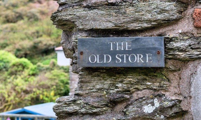 Portloe House | Wonderful villa for 6 guests with WIFI, terrace and pets allowed