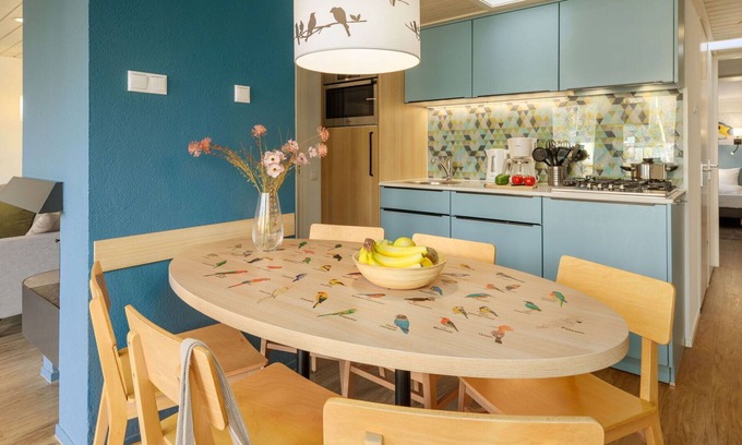 Zeewolde House | Wonderful villa for 6 people with pool, WIFI, TV, terrace and parking