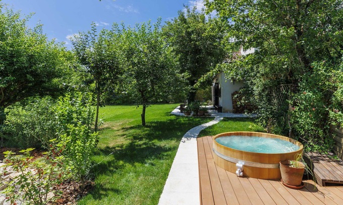 Kotli House | Wonderful villa for 8 guests with A/C, WIFI, TV, terrace, pets allowed and parking