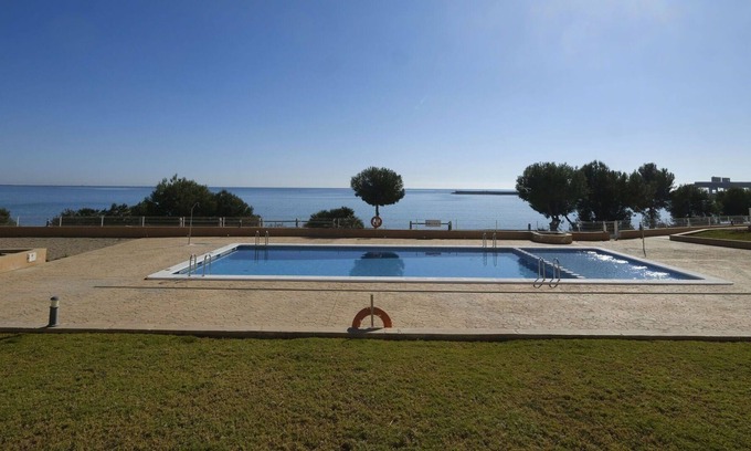 Alcanar House | Wonderful villa for 6 people with A/C, WIFI, pool, TV, terrace and parking