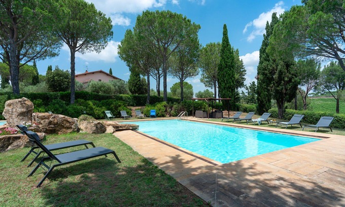 Grosseto Villa | Wonderful villa with WIFI, hot tub, private pool, sauna, A/C, terrace, panoramic view and parking