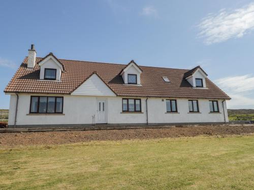 Hallin House | Woodburn Cottage
