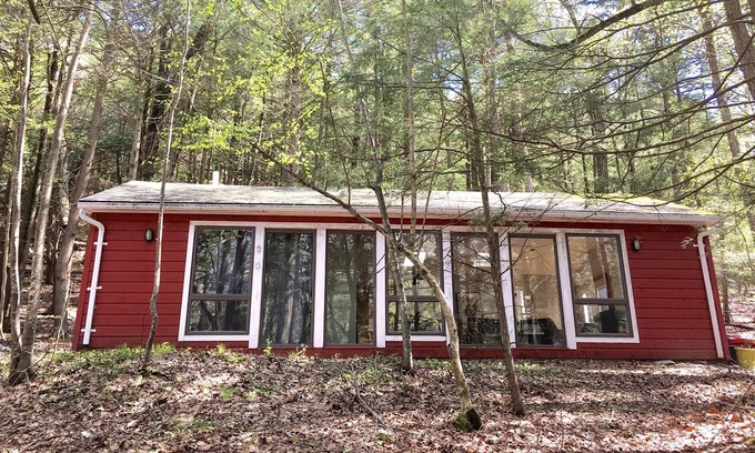 Red Hook House | Wooded Retreat w / Hot Tub and Trout River