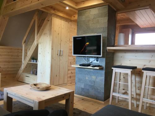 Alsóörs Apartment | Wooden Apartman Prémium Jacuzzival