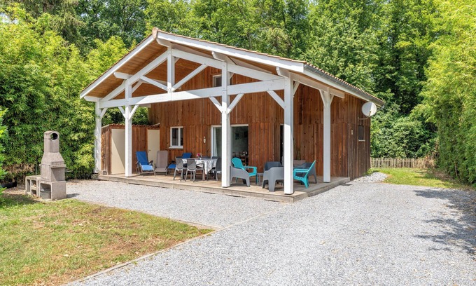 Biganos Ski Chalet | Wooden chalet in the heart of the Arcachon basin, in Biganos.