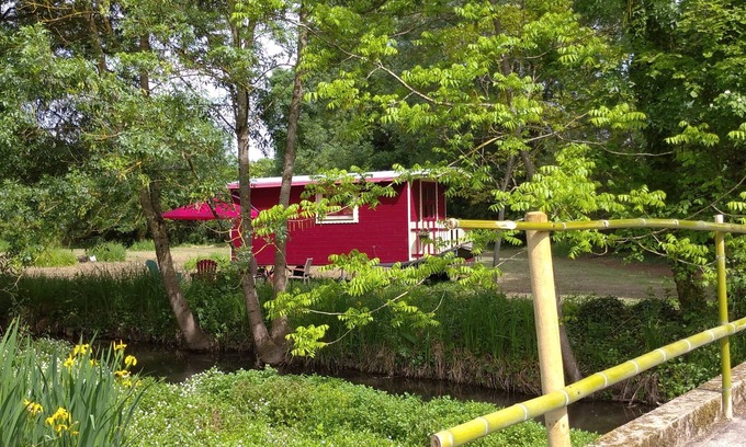 Le Vieil-Bauge Cottage | Wooden Trailers in the "Moulin de Palet"