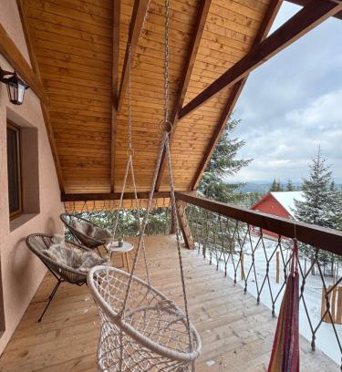 Sincraieni House | Woodland house *