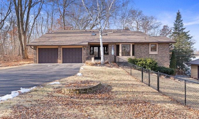 Stillwater House | Woodland Retreat 5 minutes to Downtown Stillwater great amenities & pet friendly