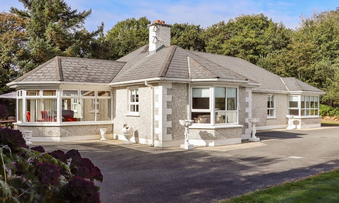 Kilmore House | WOODLAWN, family friendly, with open fire in Kilmore, County Wexford