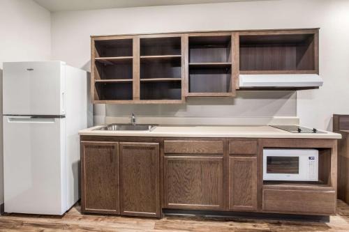 Newnan Hotel | WoodSpring Suites Atlanta Newnan