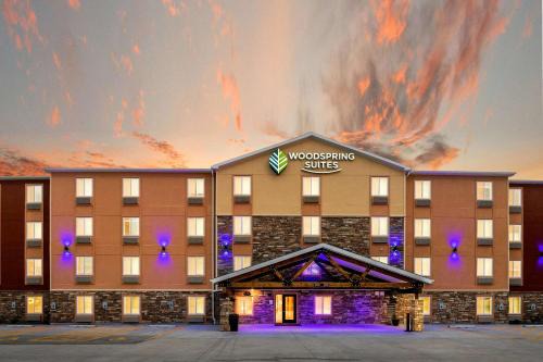 Quad Cities Hotel | WoodSpring Suites Davenport Quad Cities