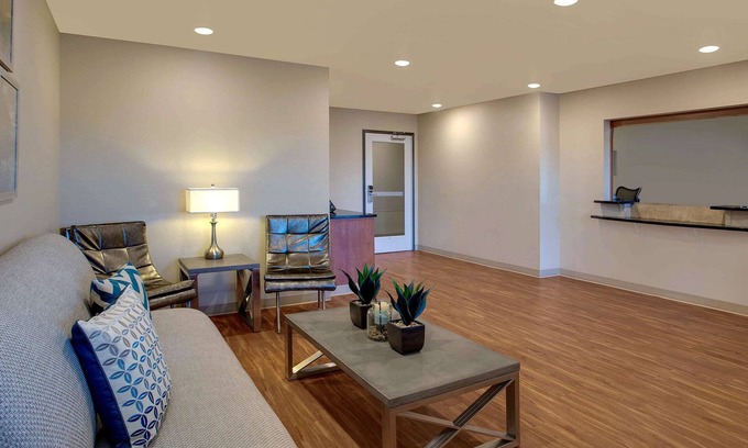 Frederick Hotel | WoodSpring Suites Frederick I-70