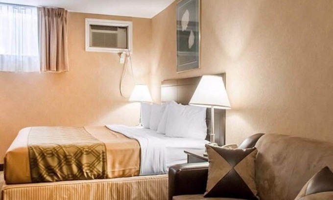 Woodstock Hotel | Woodstock Inn and Suites